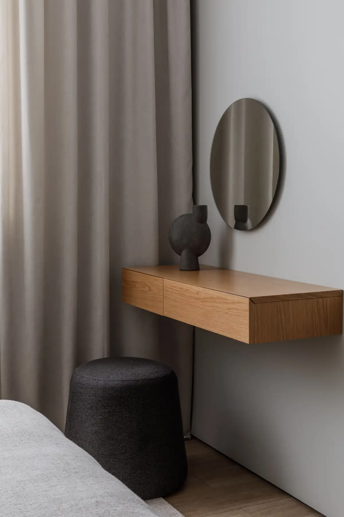 Puha minimalizmus és nyugodt hangulat fiatal család 80 m2-es otthonában