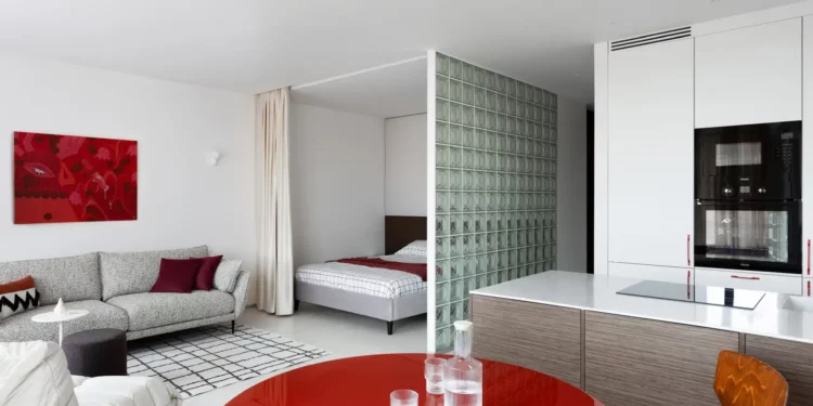 Vagány, modern berendezés 45 m2-en, fókuszban a nyitottság és fény