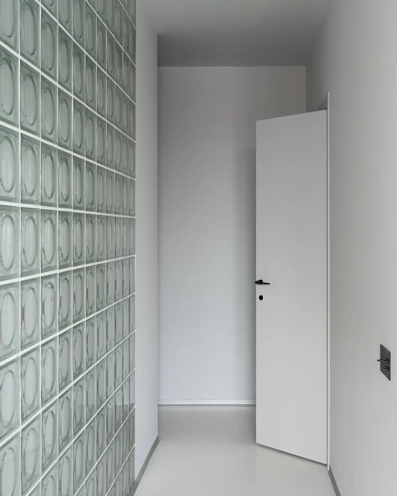 Vagány, modern berendezés 45 m2-en, fókuszban a nyitottság és fény