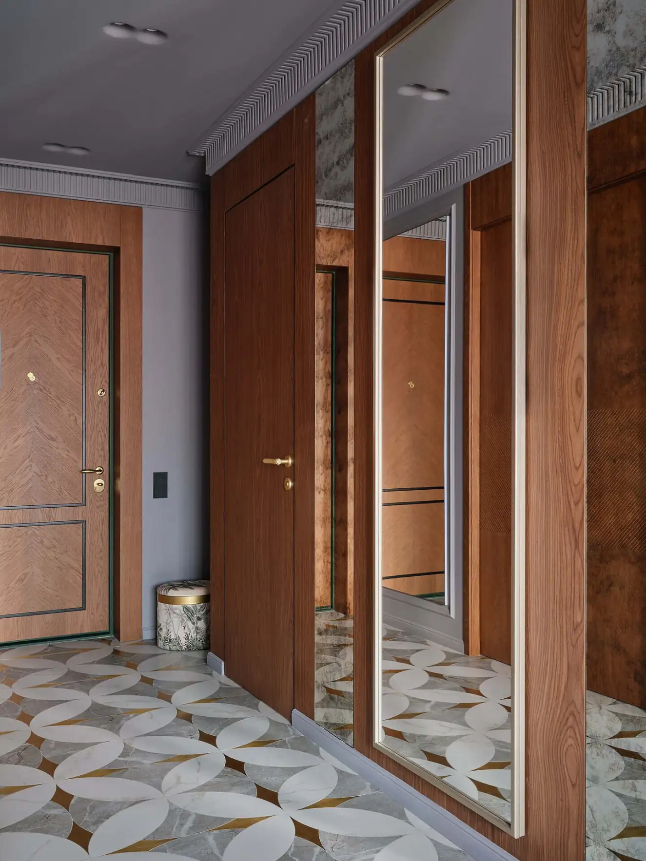 Enteriőr a csendes luxus jegyében, modern klasszikus stílus, art deco részletek