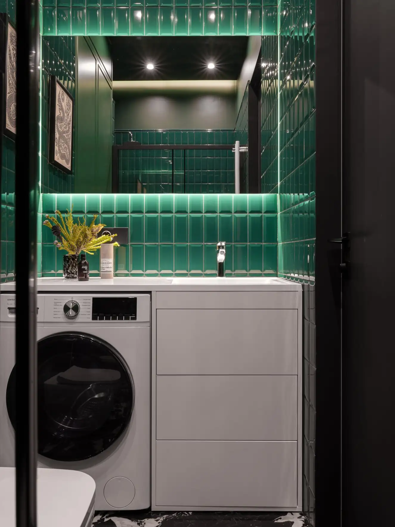 Lepukkant kis tégla lakásból modern minimalista otthon