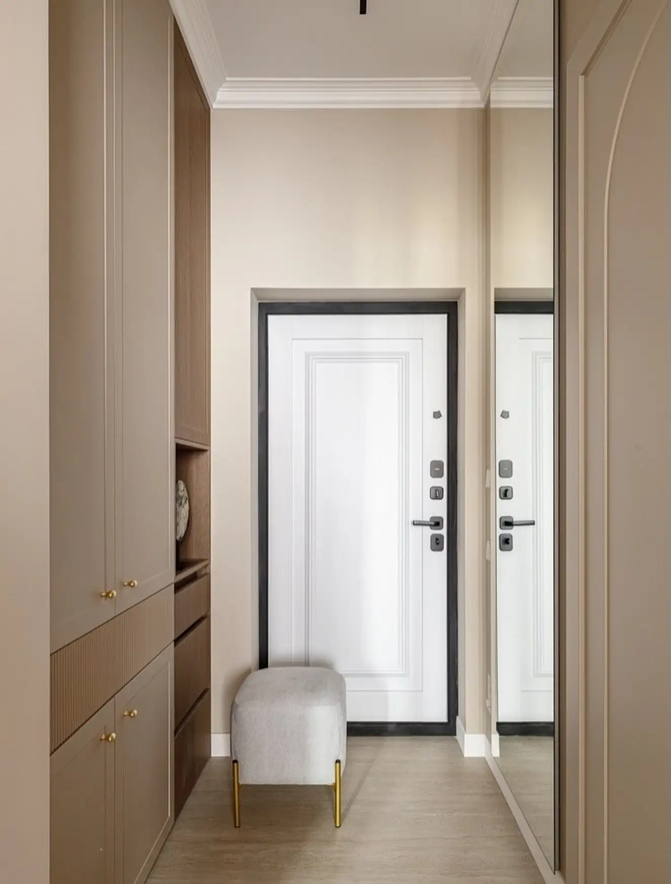Élénk, eklektikus dizájn art deco elemekkel 40 négyzetméteres lakásban