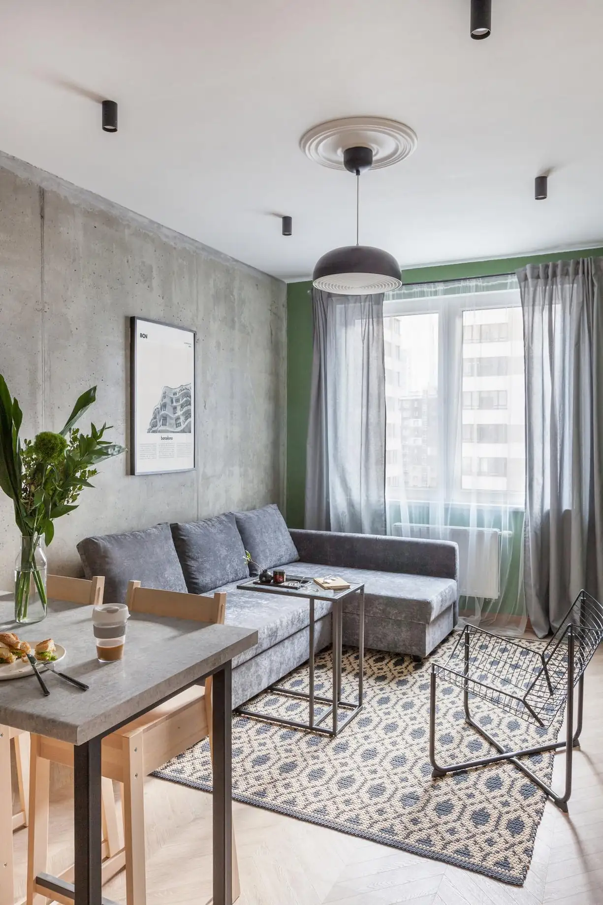 Beton, rétegelt lemez és üvegtégla: karakteres skandináv loft