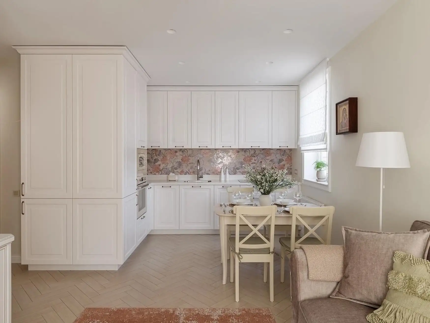 44 m2-es, kétszobás otthon modern klasszikus stílusban, provence-i részletekkel