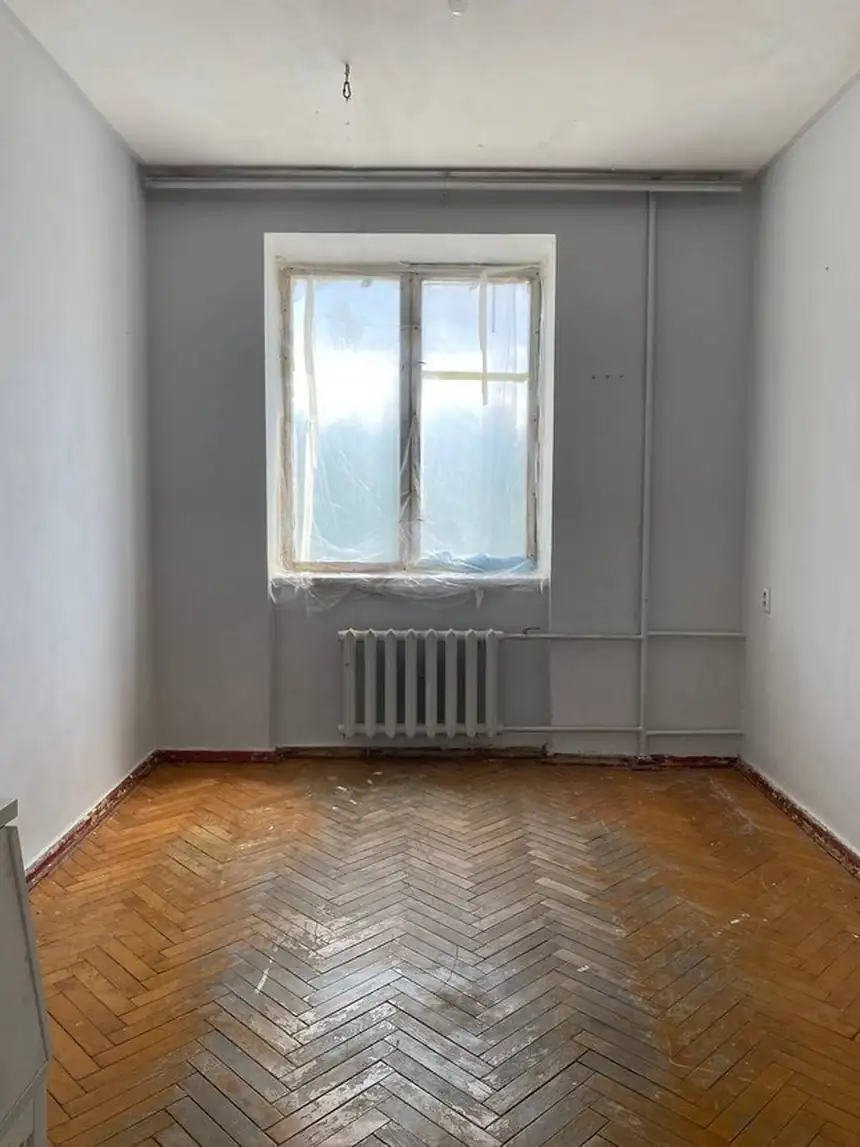 a lakásfelújítás előtt készült kép, elhanyagolt ingatlan