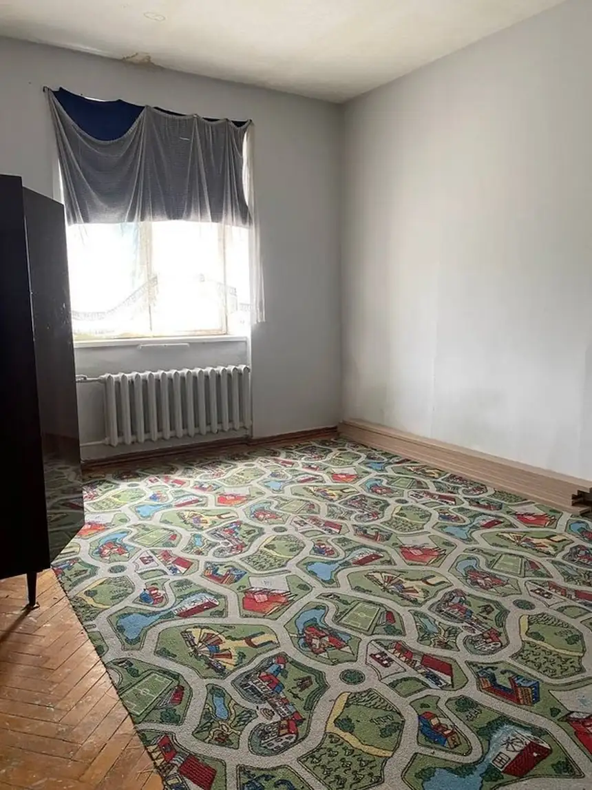 a lakásfelújítás előtt készült kép, elhanyagolt ingatlan