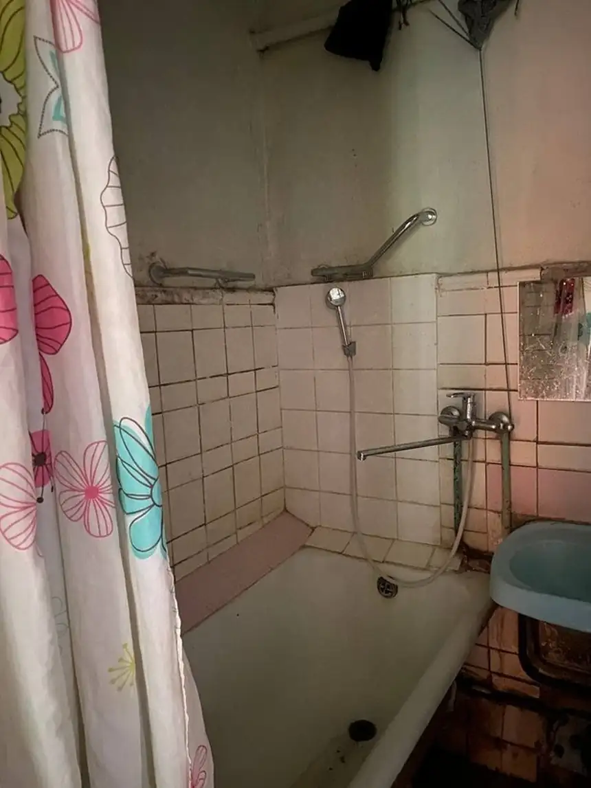 a lakásfelújítás előtt készült kép, elhanyagolt ingatlan