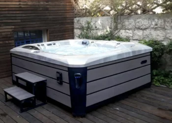 mire figyeljen, ha kültéri jakuzzit választ?