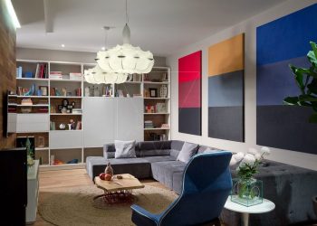 Szép fa felületek, design lámpák, élénk színfoltok - egy fiatal család háromszobás modern lakása