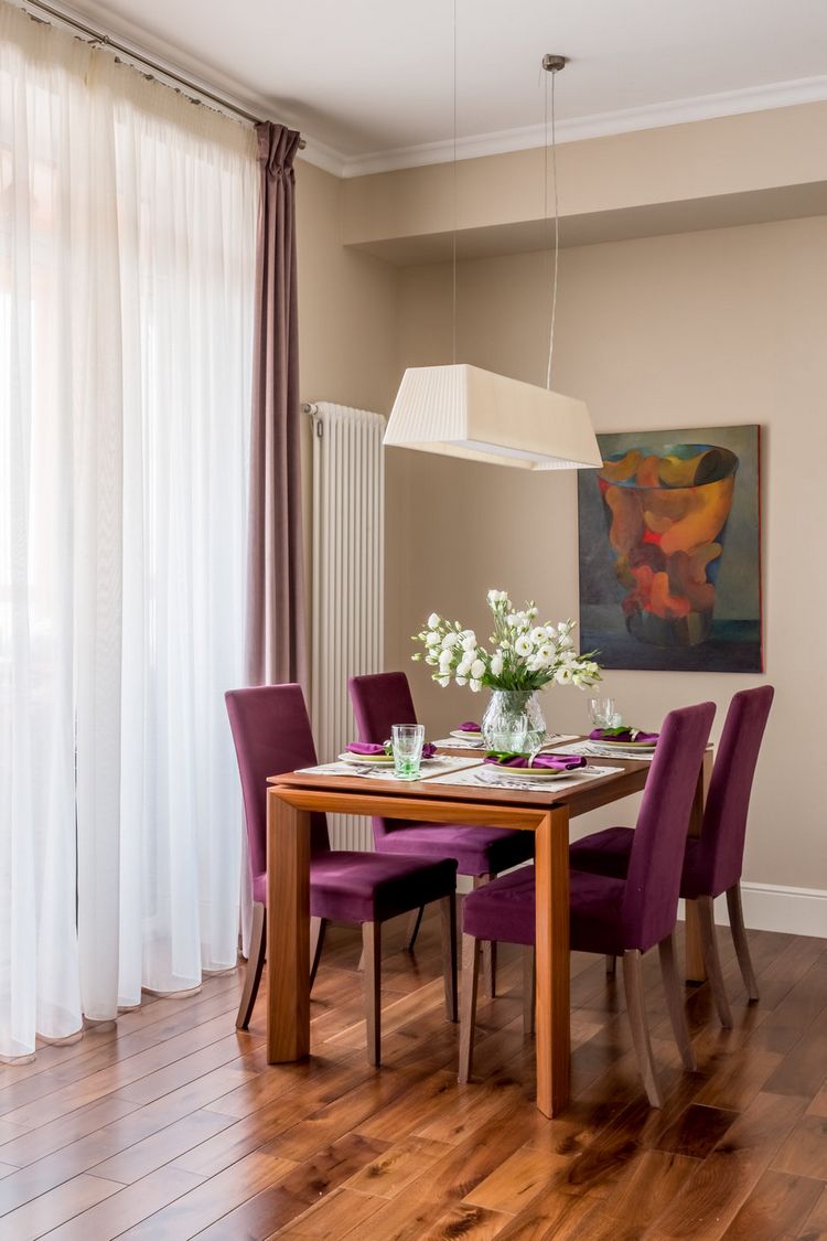 Üde, természetes, otthonos és modern - család négyszobás lakása bézs alappal, színekkel, szép burkolatokkal Üde, természetes, otthonos és modern - család négyszobás lakása bézs alappal, színekkel, szép burkolatokkal