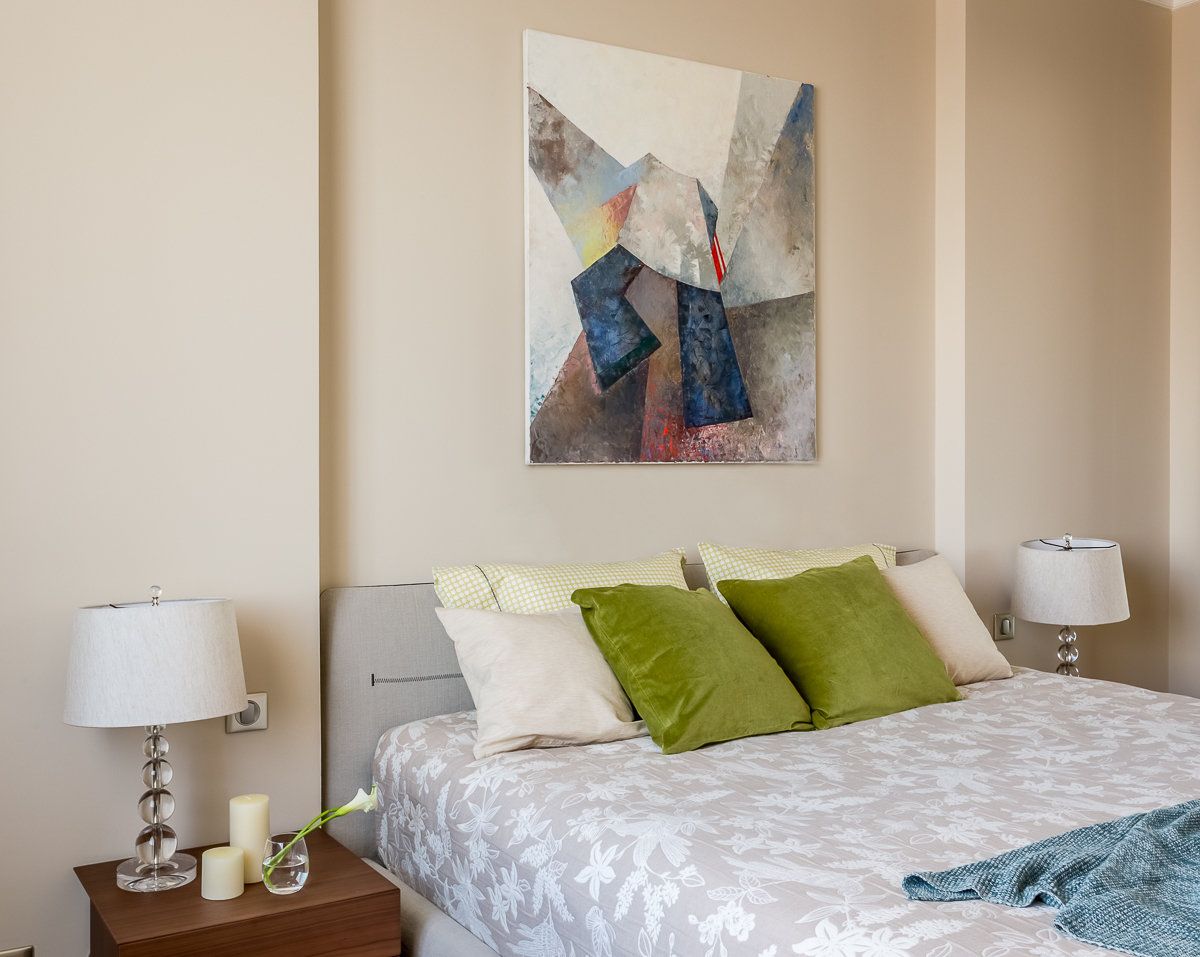 Üde, természetes, otthonos és modern - család négyszobás lakása bézs alappal, színekkel, szép burkolatokkal Üde, természetes, otthonos és modern - család négyszobás lakása bézs alappal, színekkel, szép burkolatokkal