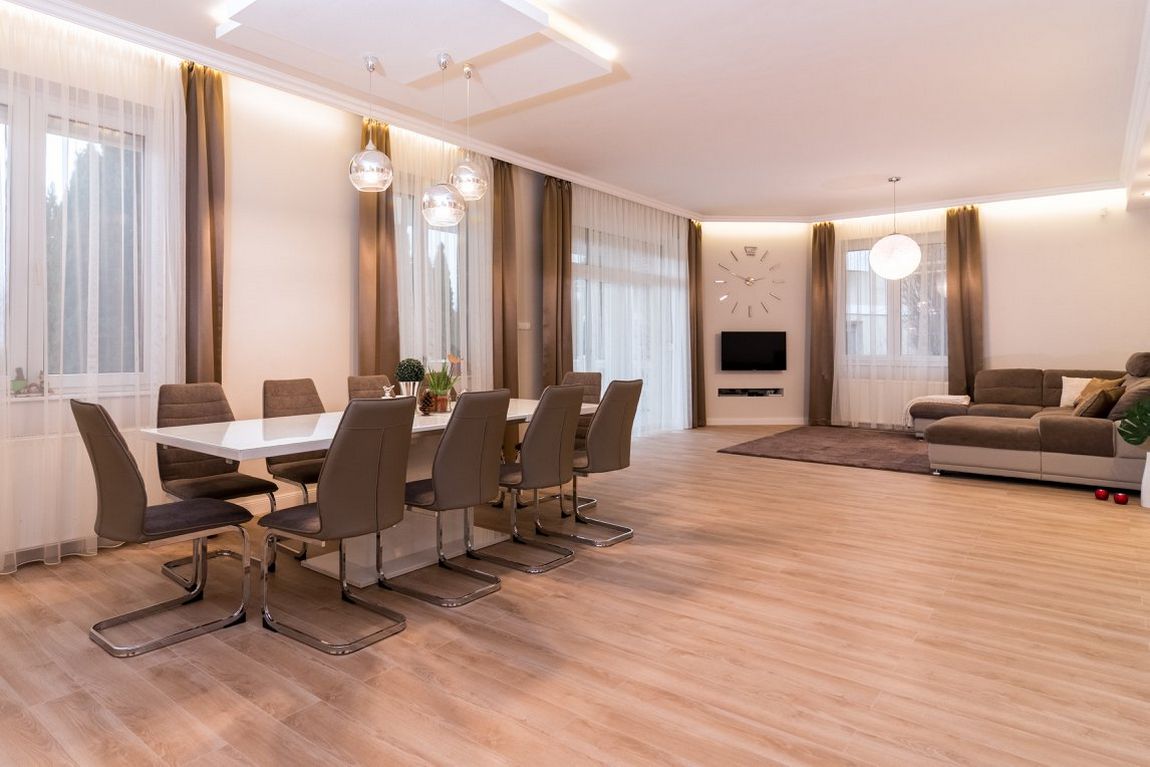 Egyszintes családi ház Budajenőn világos, lágy krémes színekkel, Balogh Ágnes lakberendezőtől - előtte-utána fotók Egyszintes családi ház Budajenőn világos, lágy krémes színekkel, Balogh Ágnes lakberendezőtől - előtte-utána fotók