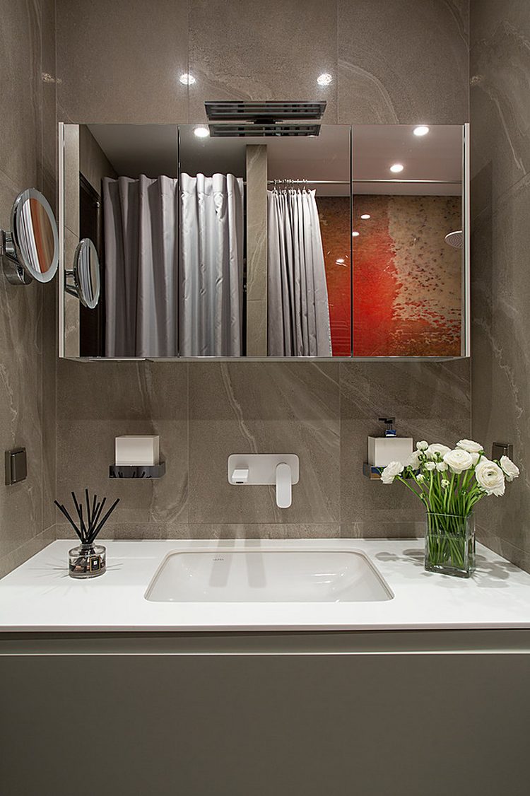 Másfél szobás lakás két személynek kényelmesen berendezve - szép fa felületek, színes kiegészítők