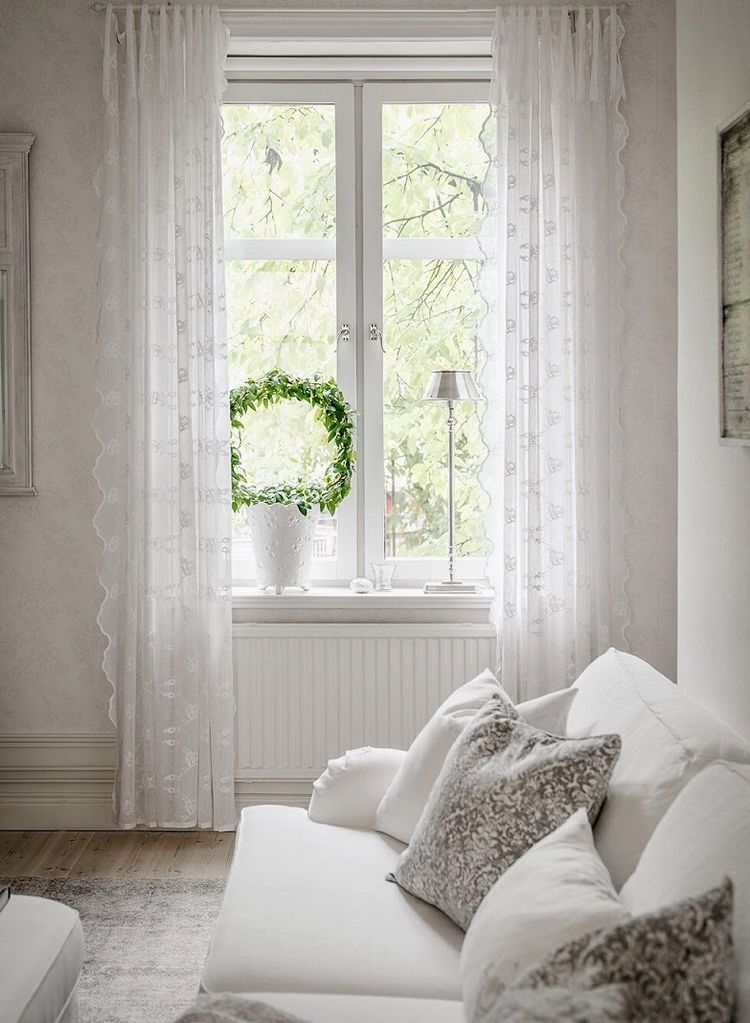 Különleges, szép, nőies 50m2-es lakás teljesen fehérbe és semleges színekbe öltöztetve - régies elemek elegánsan tálalva Különleges, szép, nőies 50m2-es lakás teljesen fehérbe és semleges színekbe öltöztetve - régies elemek elegánsan tálalva