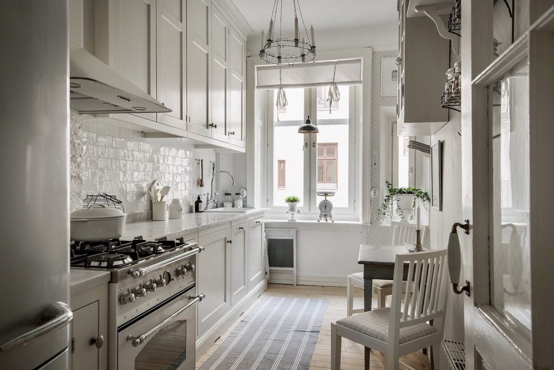 Különleges, szép, nőies 50m2-es lakás teljesen fehérbe és semleges színekbe öltöztetve - régies elemek elegánsan tálalva