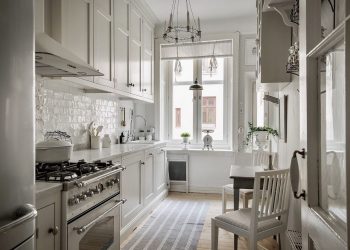 Különleges, szép, nőies 50m2-es lakás teljesen fehérbe és semleges színekbe öltöztetve - régies elemek elegánsan tálalva