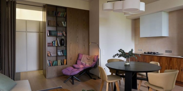 50m2-es, kétszobás lakás elegáns lakberendezéssel, természetes színárnyalatokkal