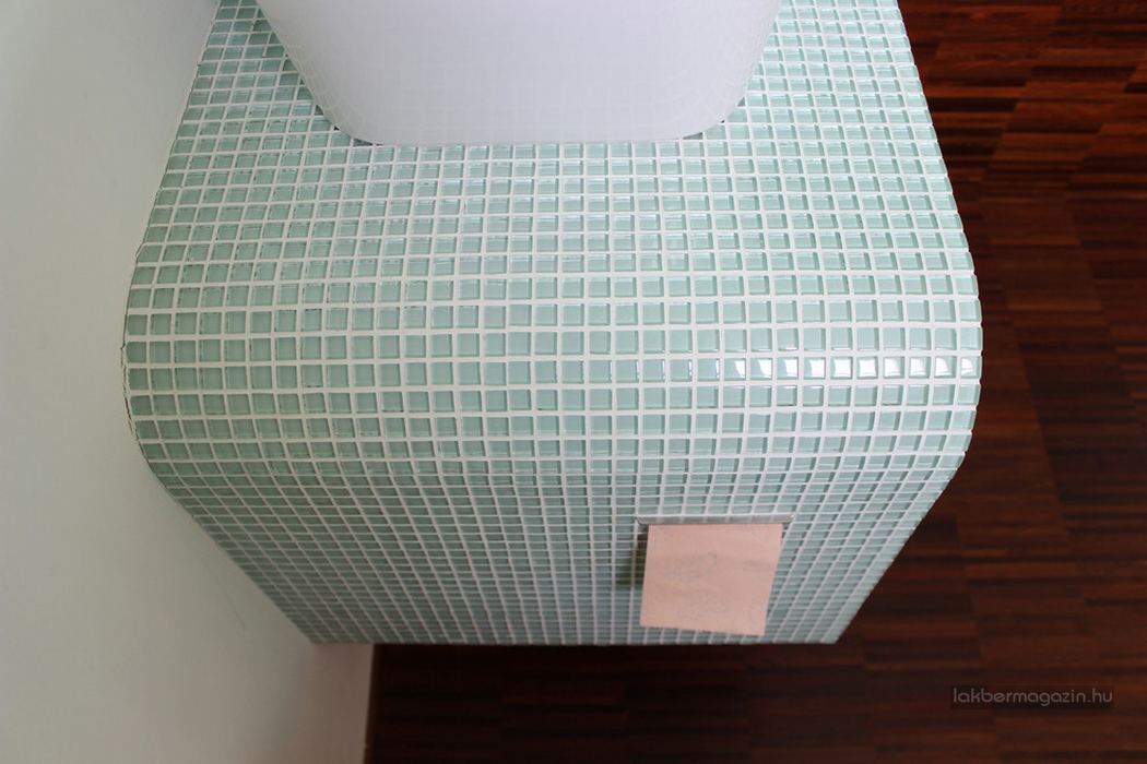 Kis lakás kreatívan saját ötletekkel és munkával - nyitott és egyedi 50nm-es otthon