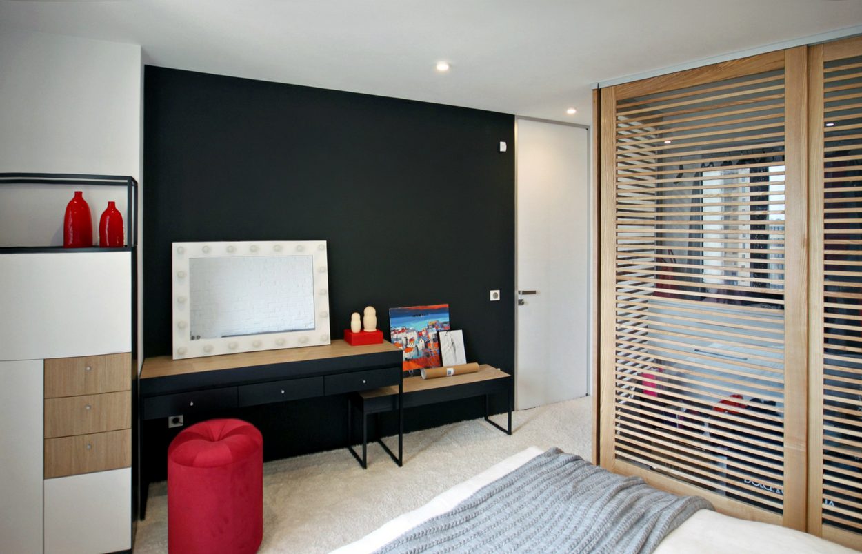 Új lakás, fiatalos, modern lakberendezés 56m2-en - piros, fekete, fehér és fa Új lakás, fiatalos, modern lakberendezés 56m2-en - piros, fekete, fehér és fa