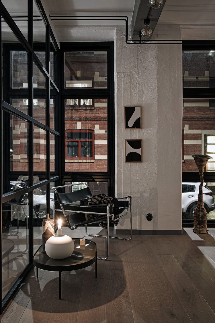 58m2-en tökéletesen felépített New York-i ipari, raktár, loft hangulat - egyedi és férfias lakás - tégla, beton, üveg, természetes anyagok 58m2-en tökéletesen felépített New York-i ipari, raktár, loft hangulat - egyedi és férfias lakás - tégla, beton, üveg, természetes anyagok