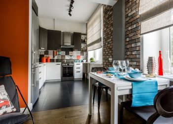 Fiatal család modern, 60m2-es lakása gyerekszobával - képregény ihlette dekorációval