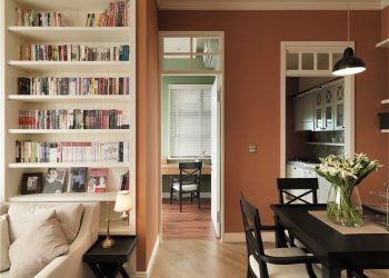 Színes falak, meleg színárnyalatok egy hangulatos és otthonos, 63m2-es lakásban