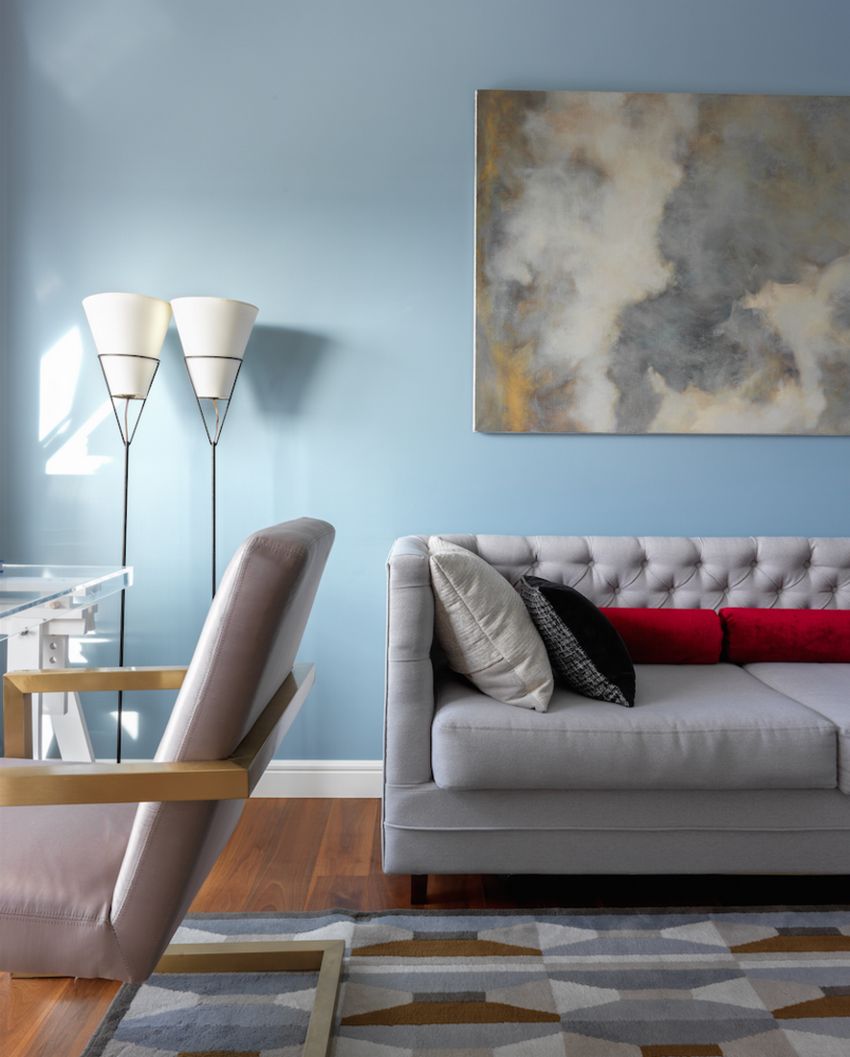 Új elrendezés a konyha áthelyezésével egy fiatal pár 77m2-es lakásában - praktikusabb élettér, stílusos berendezés, rejtett ajtók