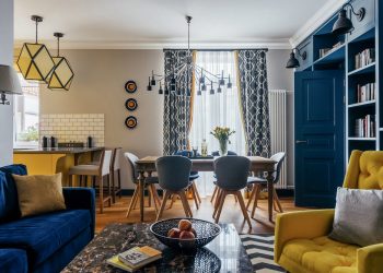 Élénk és mély színek, geometrikus formák és minták - kísérletezés színnel, textúrával és stílussal egy 80m2-es lakásban