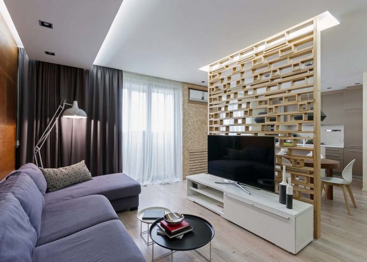 Modern lakás természetes anyagokkal és színárnyalatokkal - 84m2 - fa padló, furnérlemez, famozaik és tégla