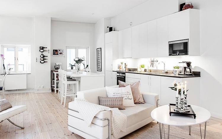 Lakás hófehérben és természetes árnyalatokkal Lakás hófehérben és természetes árnyalatokkal