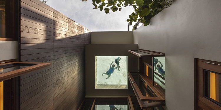 Álomotthonok: medence a tetőn, függőleges kertek, és buja trópusi növényzet