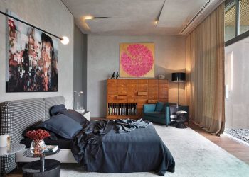 Természetes, meleg fa és semleges, szürke, kreatívan kialakított gipszkarton elemek kombinációja