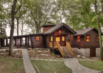 Gyönyörűen felújított rusztikus faház erdei környezetben - Lands End Development