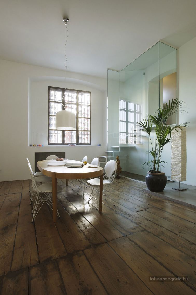 Loft lakás egy régi szappangyárban Loft lakás egy régi szappangyárban