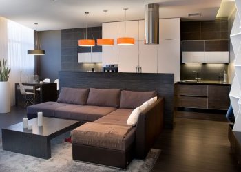 Másfél szobás lakás modern vonalakkal, kellemes színekkel, nappali és konyha összevonásával