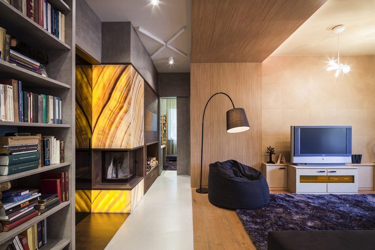 Családi ház a XII. kerületben - letisztult formák, finom síkok, szép felületek és egy remek kandalló a központban