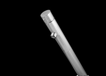 Egy végtelenül letisztult, minimalista stílusban megtervezett konyhai csaptelep a STICK