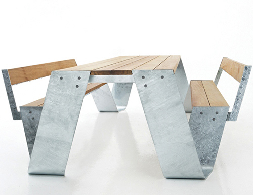 Egyedi kerti asztalok integrált napernyővel Egyedi kerti asztalok integrált napernyővel