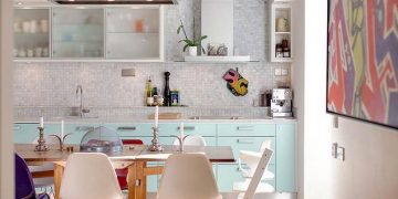 Bohém lakberendezés és egy szép világoskék konyha - 93nm-es lakás 1