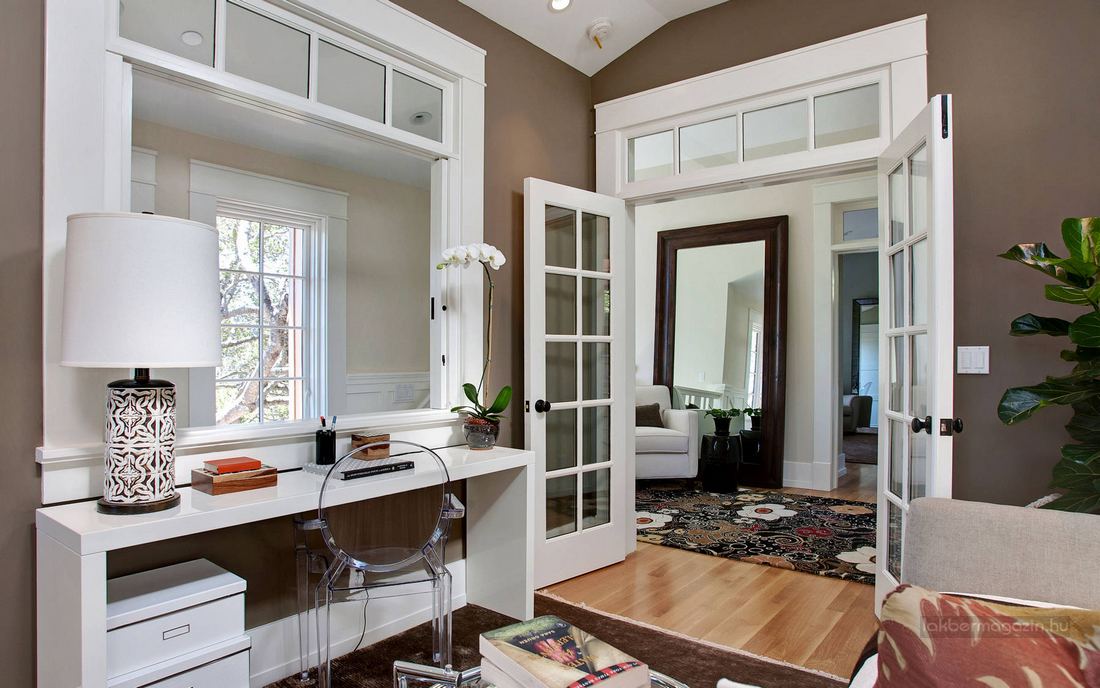 Elegáns ranch otthon - gyönyörű kertek és teraszok, meleg, otthonos enteriőrök. Lakberendezés, építészet: Urrutia Design