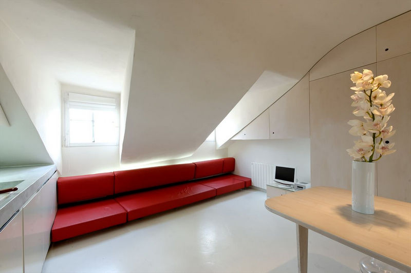 Felújított tetőtéri minigarzon - a minimális élettér 2 Felújított tetőtéri minigarzon - a minimális élettér 2