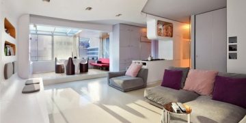 Modern lakás, kissé futurisztikus hangulatú nappalival