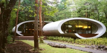 Kagyló ház - különleges szerkezetű beton épület a japán erdők mélyén 1