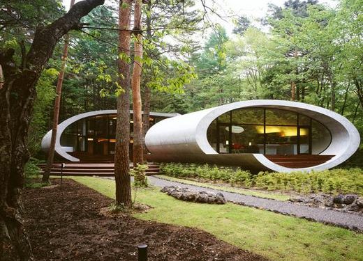 Kagyló ház - különleges szerkezetű beton épület a japán erdők mélyén 1