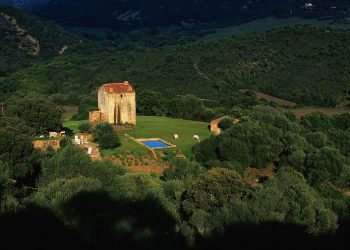 Romantikus menedék vastag kőfalak között - Korzika zord hegyei között 1