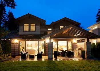 Modern, otthonos kétszintes családi ház Vancouverben 1