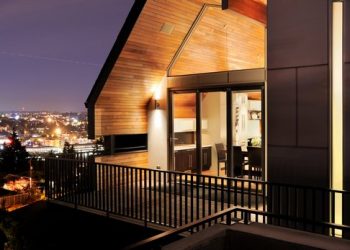 Múlt század közepén épült ház modern bővítése és felújítása