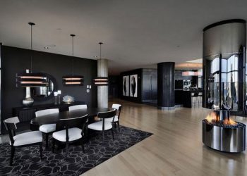 Penthouse hatalmas ablakokkal és sötét dekorációval - 910 Project, Smith Designs 1