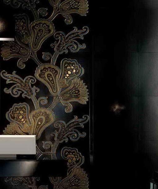 Luxus falicsempe virág motívumokkal