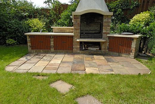 Modak kvarcithomokkő kültéri burkolat